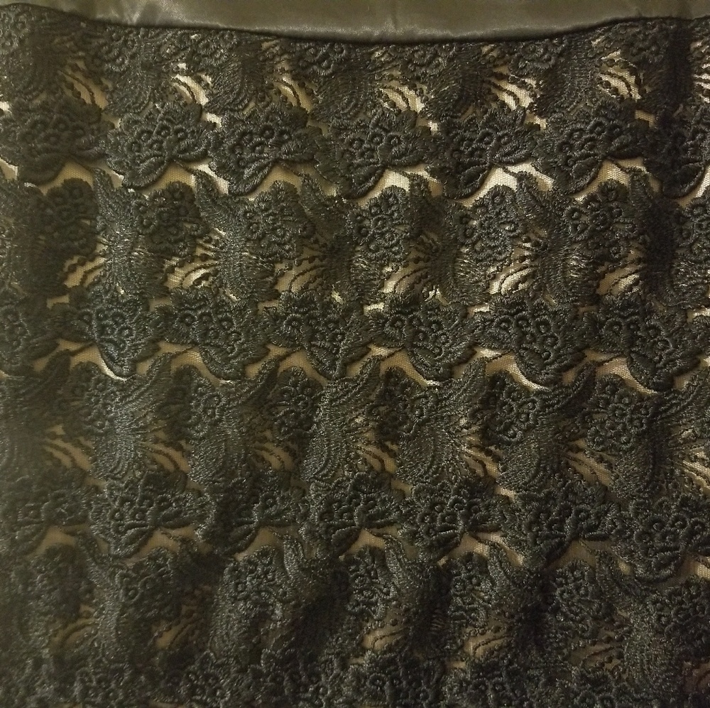 Top and bottom deep black lace dress - Picture 7 of 7